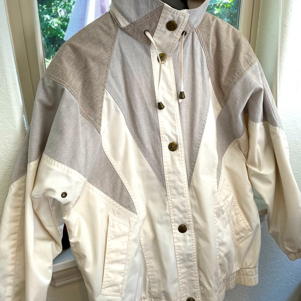 Innovations by Izzi, windbreaker jacket.